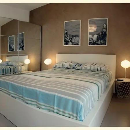 Vista Mare Con Parcheggio Privato Apartment
