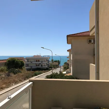 Apartment Vista Mare Con Parcheggio Privato Marina di Ragusa